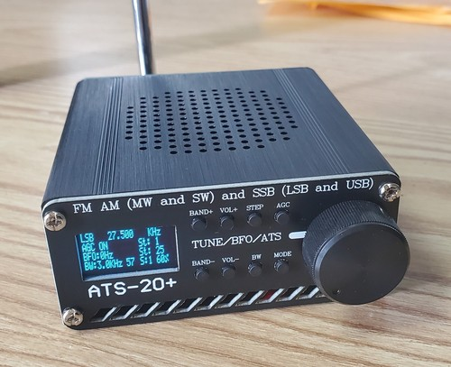 Foto de um rádio modelo ATS-20+